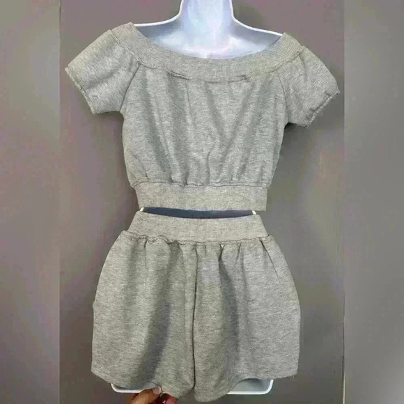 Better Be Short Sleeve Crop Top Set (523) - Picture 3 of 17